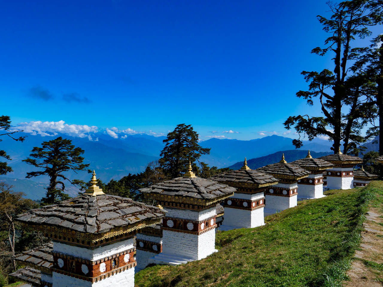 Bhutan, Lungtenzampa