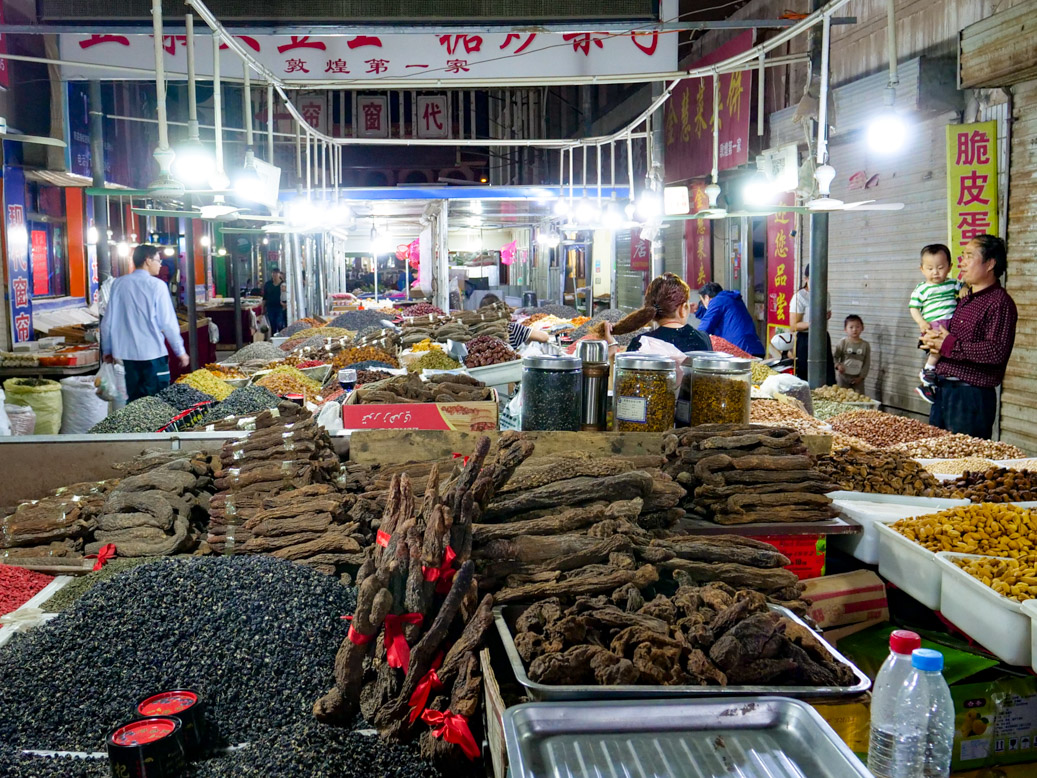 China, CHN, Gansu Sheng, Person X., Shazhou